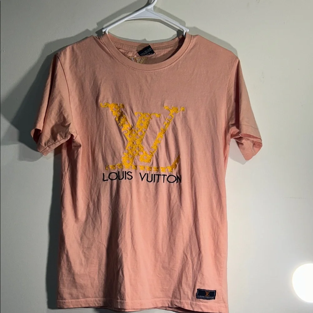 L Louis Vuitton short tee top - Picture 1 of 7